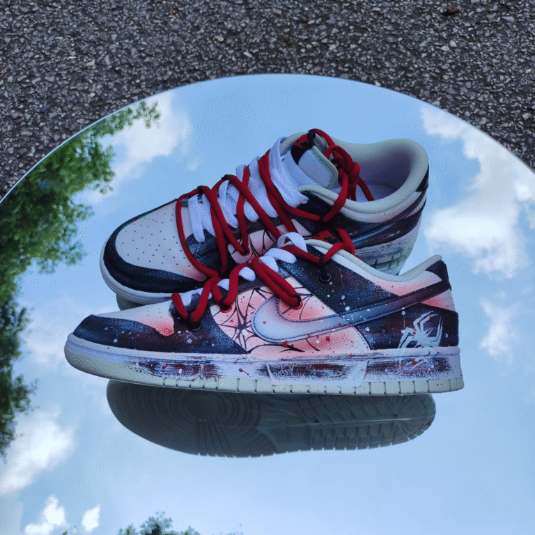 カスタマイズされたナイキ・ダンク ～ パラレルユニバース