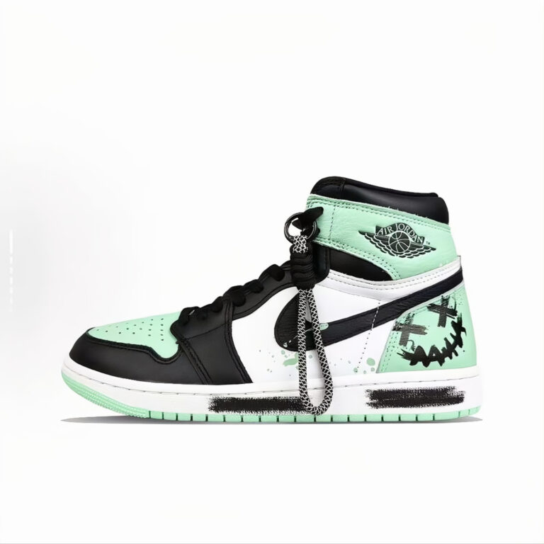 Nike GS Air Jordan 1 High OG “Green Glow” unpredictable<br>ナイキ GS エアジョーダン1 ハイ OG “グリーングロー”変幻自在